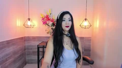 Snapshot of marianamontezz chatting on 02.21.26 online show from 02.21.26