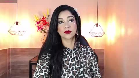 Snapshot of marianamontezz chatting on 02.25.26 online show from 02.25.26