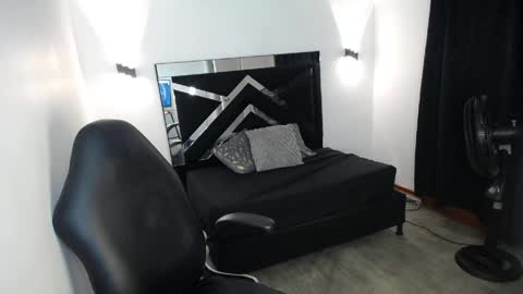 Mariana online show from 03.31.26