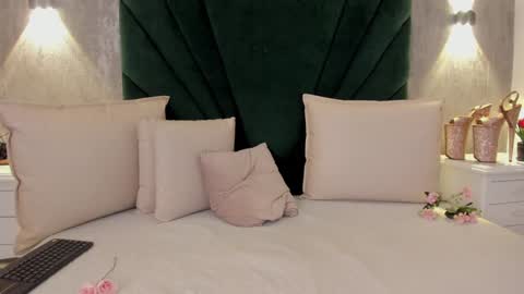 Mariana online show from 12.07.24