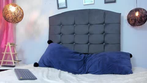 Snapshot of marianavargas20 chatting on 12.03.24 Mariana Vargas online show from 12.03.24