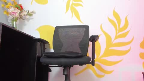 Snapshot of marianavargas20 chatting on 03.03.25 Mariana Vargas online show from 03.03.25