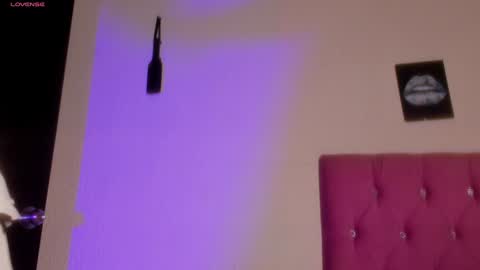 Snapshot of marianawlls chatting on 01.03.25 mariana williams online show from 01.03.25