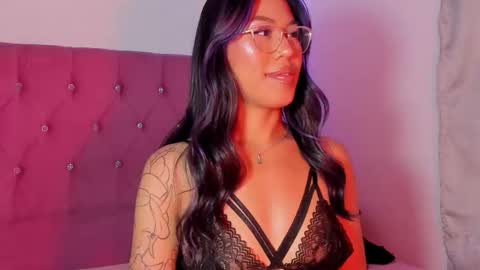 Snapshot of marianawlls chatting on 10.09.25 mariana williams online show from 10.09.25