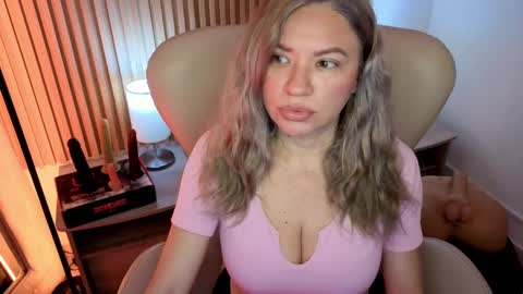 Marian Love  online show from 09.25.25