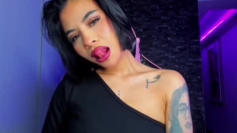 Snapshot of marianne__ chatting on 02.06.26 M A R I A N E online show from 02.06.26