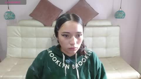 Snapshot of marianne_cam chatting on 04.17.26 marianne_cam online show from 04.17.26