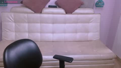 Snapshot of marianne_cam chatting on 04.29.26 marianne_cam online show from 04.29.26