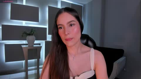 Marianne  online show from 01.12.26