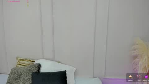 Snapshot of mariapettit chatting on 01.06.26 Maria Pettit online show from 01.06.26