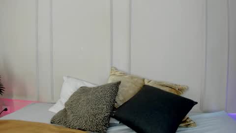 Snapshot of mariapettit chatting on 01.11.26 Maria Pettit online show from 01.11.26