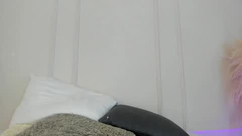 Snapshot of mariapettit chatting on 01.13.26 Maria Pettit online show from 01.13.26