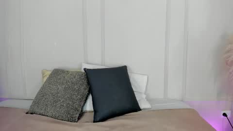 Snapshot of mariapettit chatting on 02.03.26 Maria Pettit online show from 02.03.26