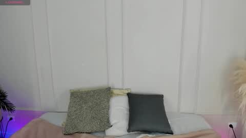 Snapshot of mariapettit chatting on 02.11.26 Maria Pettit online show from 02.11.26