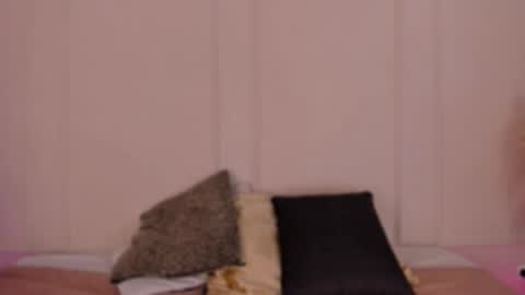 Snapshot of mariapettit chatting on 02.15.26 Maria Pettit online show from 02.15.26