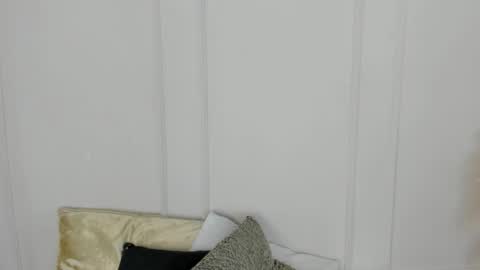 Snapshot of mariapettit chatting on 02.17.26 Maria Pettit online show from 02.17.26