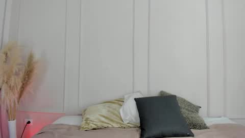 Maria Pettit online show from 04.15.26