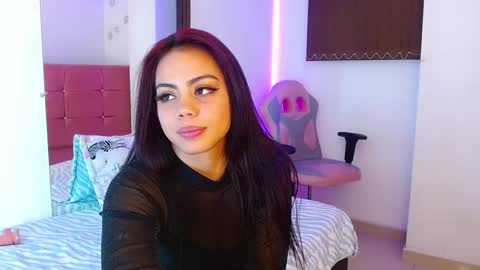 Snapshot of maribelsex303av chatting on 01.07.25 maribelsex303av online show from 01.07.25