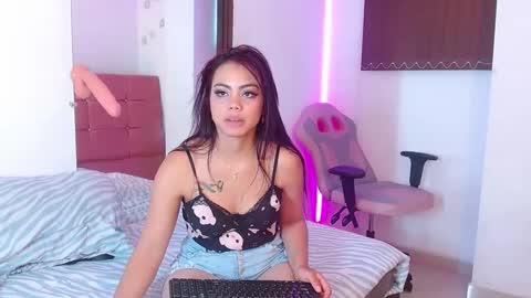 Snapshot of maribelsex303av chatting on 01.21.25 maribelsex303av online show from 01.21.25