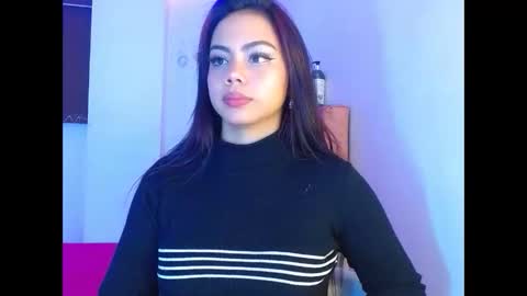 Snapshot of maribelsex303av chatting on 02.21.25 maribelsex303av online show from 02.21.25