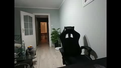 Snapshot of maribor5879 chatting on 02.05.25 maribor5879 online show from 02.05.25