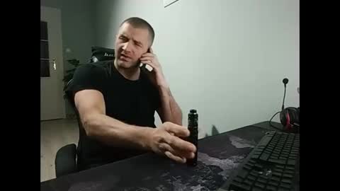 Snapshot of maribor5879 chatting on 02.15.25 maribor5879 online show from 02.15.25