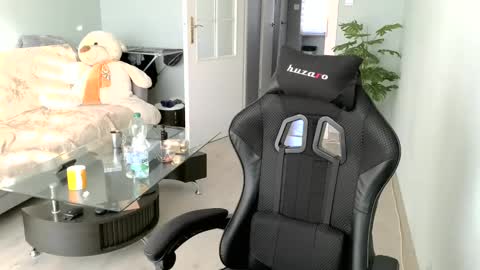 Snapshot of maribor5879 chatting on 02.28.25 maribor5879 online show from 02.28.25