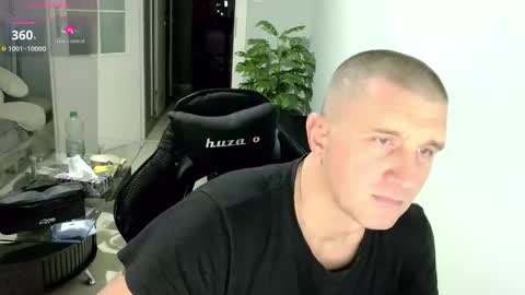 Snapshot of maribor5879 chatting on 11.17.25 maribor5879 online show from 11.17.25