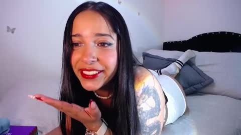 Nicolle online show from 12.29.24