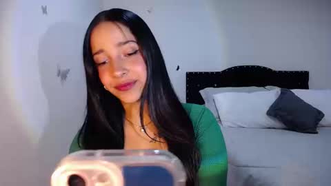 Nicolle online show from 09.24.25