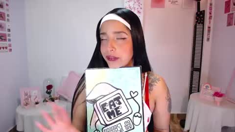 Snapshot of marie_daved chatting on 06.17.26 Nicolle online show from 06.17.26