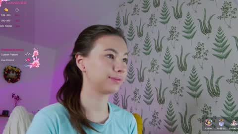 Snapshot of marie_diaze chatting on 01.15.25 Marie LEAVE YOUR WITH ME online show from 01.15.25