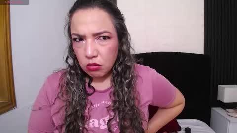 Snapshot of marie_hss chatting on 11.20.25 marie_hss online show from 11.20.25