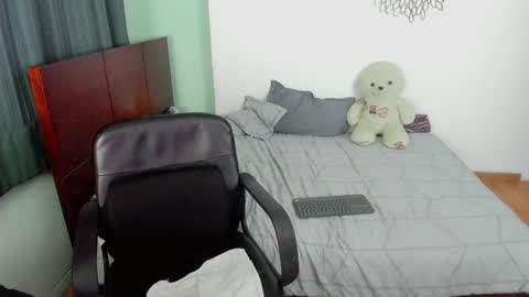 700 pm Washington time online show from 01.15.25