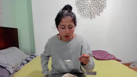 700 pm Washington time online show from 02.16.25