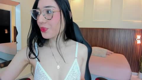 MARIE  online show from 04.17.26