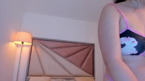 Snapshot of marieetaylor chatting on 11.22.25 Mariee online show from 11.22.25