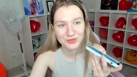 Snapshot of mariel_brown chatting on 02.12.25 mariel_brown online show from 02.12.25