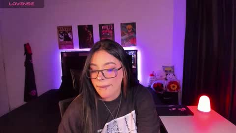 Mariana Hasper online show from 02.12.26