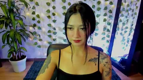 Snapshot of mariianadiaz1_ chatting on 02.04.25 Maryyy online show from 02.04.25