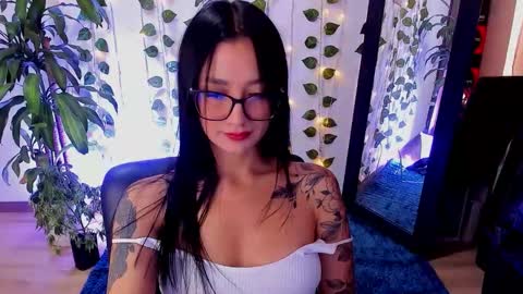 Snapshot of mariianadiaz1_ chatting on 11.28.25 Maryyy online show from 11.28.25