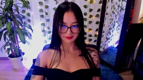 Snapshot of mariianadiaz1_ chatting on 12.01.25 Maryyy online show from 12.01.25