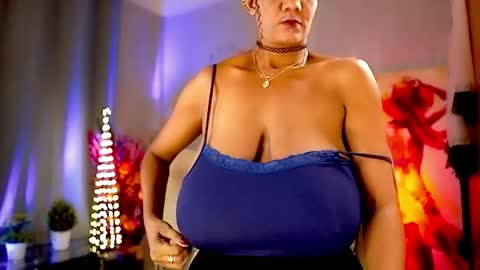 Nikita - Scroll down and read my bio please. New Pictures in Bio online show from 05.13.26
