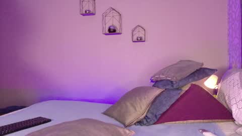 Snapshot of mariieprice chatting on 01.25.25 jana price online show from 01.25.25