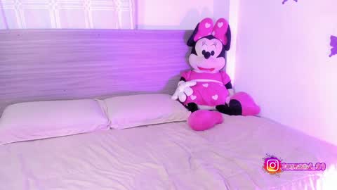 Luna Dulk online show from 12.12.24