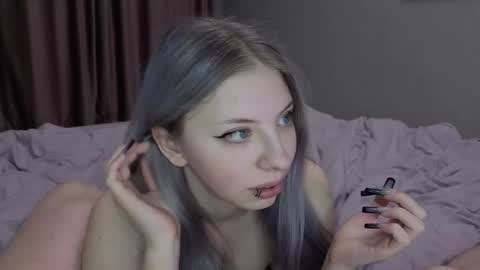 Snapshot of marikorin chatting on 02.20.25 Mariko and Rin online show from 02.20.25