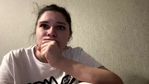 Emmie online show from 04.12.26