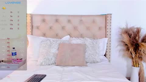 Snapshot of marilynrossy chatting on 02.11.25 marilynrossy online show from 02.11.25