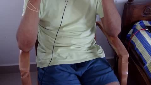 Snapshot of marinavine chatting on 11.24.25 The SHY UncutBoy online show from 11.24.25