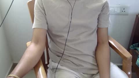 Snapshot of marinavine chatting on 02.13.26 The SHY UncutBoy online show from 02.13.26